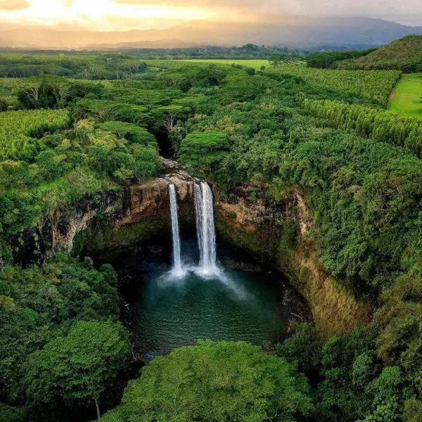  Wailua Falls- A magnificient waterfall located in Kauai, Hawaii