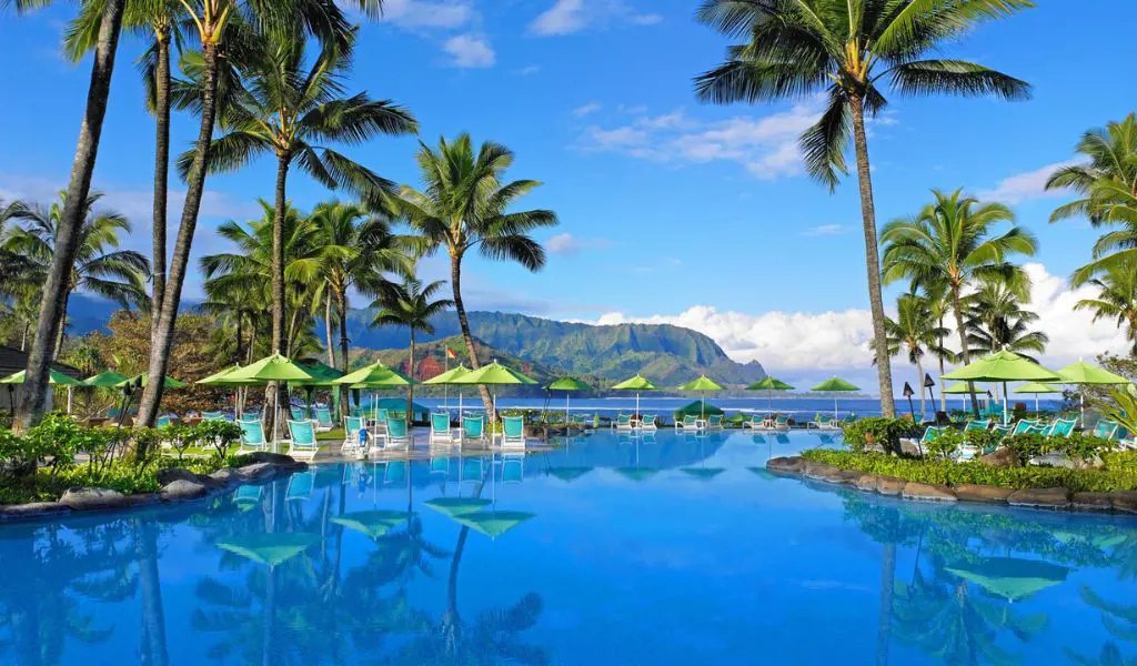 1 Hotel Hanalei Bay has a perfect setting for your Hawaii Honeymoon, so, hurry up and book a suite at this paradise.