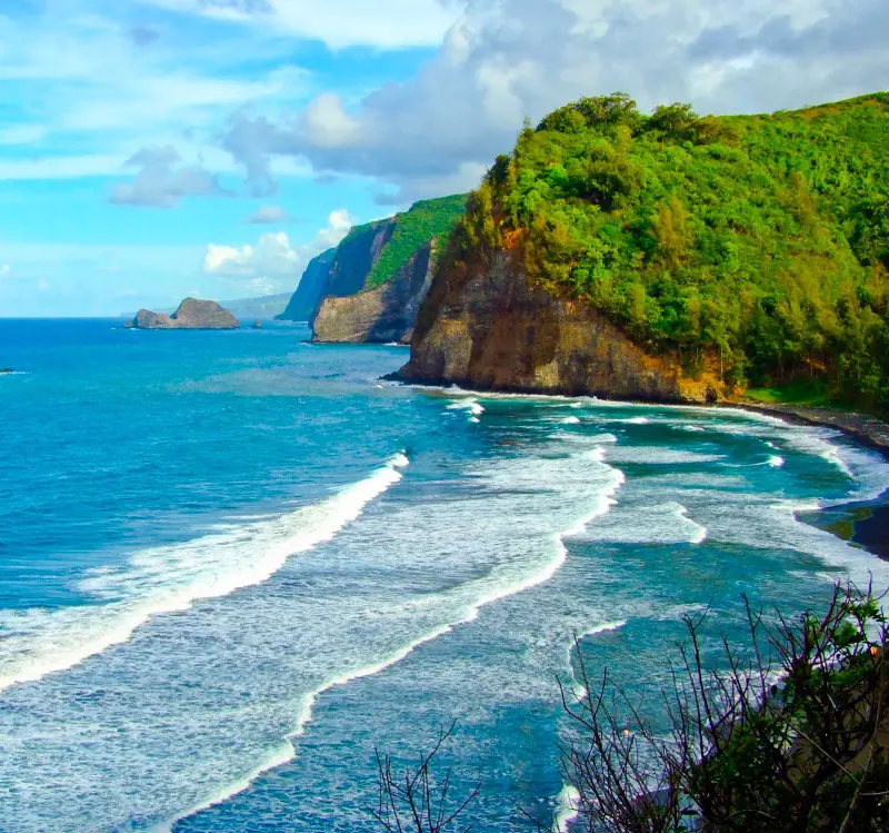 A vibrant and scenic view of the Pololu Valley Lookout